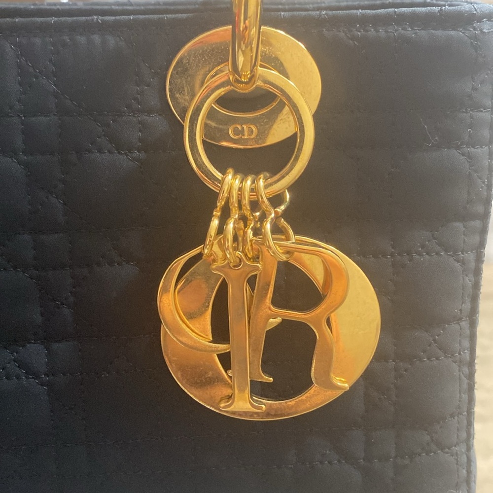 Lady Dior - Picture 3 of 5